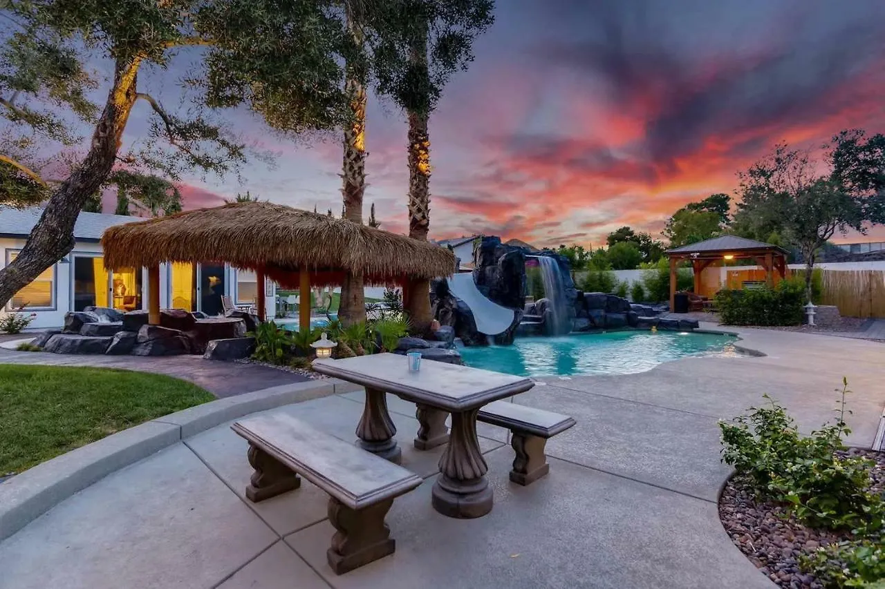 7Bd 5Ba Mansion W/ Lazy River Hot Tub Sleeps 26 Hotel Las Vegas Сasa de vacaciones